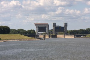 Lock or flood control