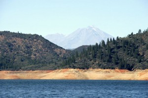 Unknown mountain (not Mt Shasta...)