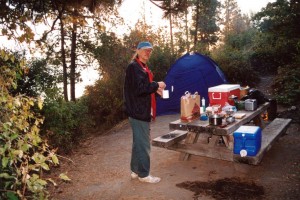 Les makes breakfast