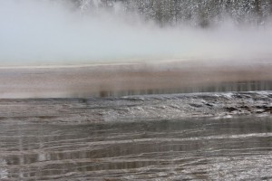 Grand prismatic pool