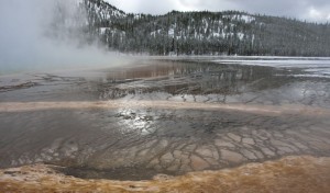 Grand prismatic pool