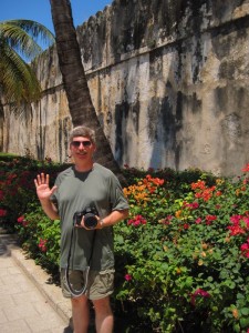 Bart in front of the fort (MAK)