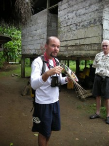 Explaning how the baskets are made (MAK)