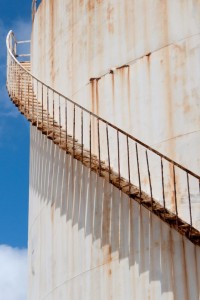 Oil tank steps