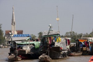 Cai Be Floating market