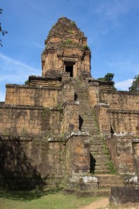 Baksei Chamkrong temple