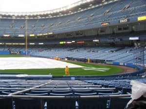 Yankee Stadium, rain delay