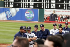 Mariner's bullpen plays 'Telephone