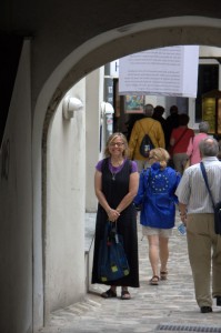 Marion through the arch