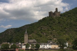 Burg Maus and town