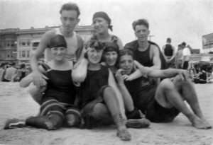 Lillian Baron Hoffman (2nd from left in front), Mildred Baron Chernoff (to her left). Others unknown.