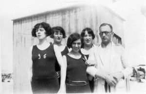 Rose Baron Rudnitsky (2nd from left). Others unknown.