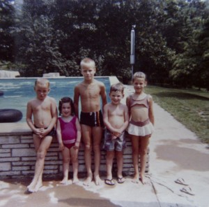 Unknown, Laurie Kessler, David Weller, Albert (Bart) Kessler, Audrey Kessler Pierson, Mary's pool