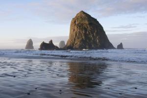 Haystack Rock, Cannon Beach, OR