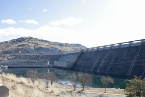 Grand Coulee Dam (front view)