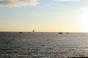 Cruise ship leaves Kailua Bay