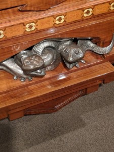 All furniture should come with lizards (MAK)