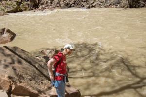 Marion tries to find the Narrows